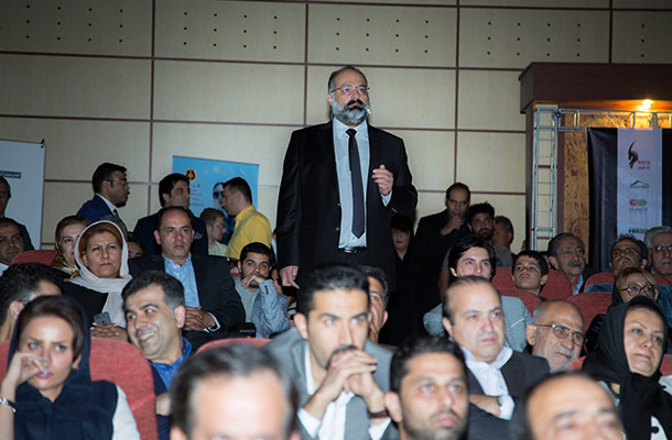 تولدی باشکوه در مراسمی بی نظیر تولدی باشکوه در مراسمی بی نظیر