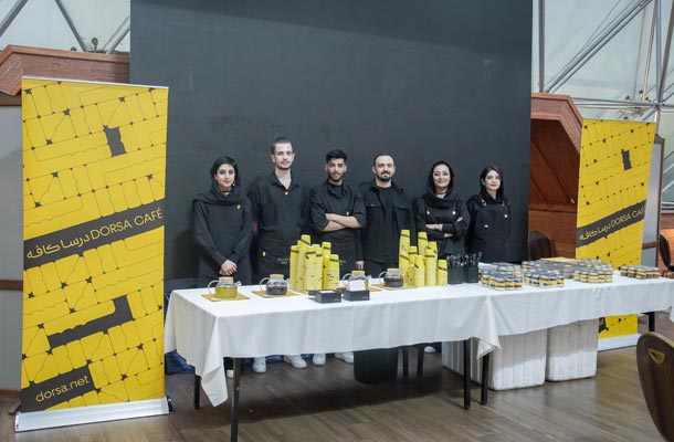 تقدیر از مدیر طراحی درسا در رویداد تجارت طلایی تقدیر از مدیر طراحی درسا در رویداد تجارت طلایی