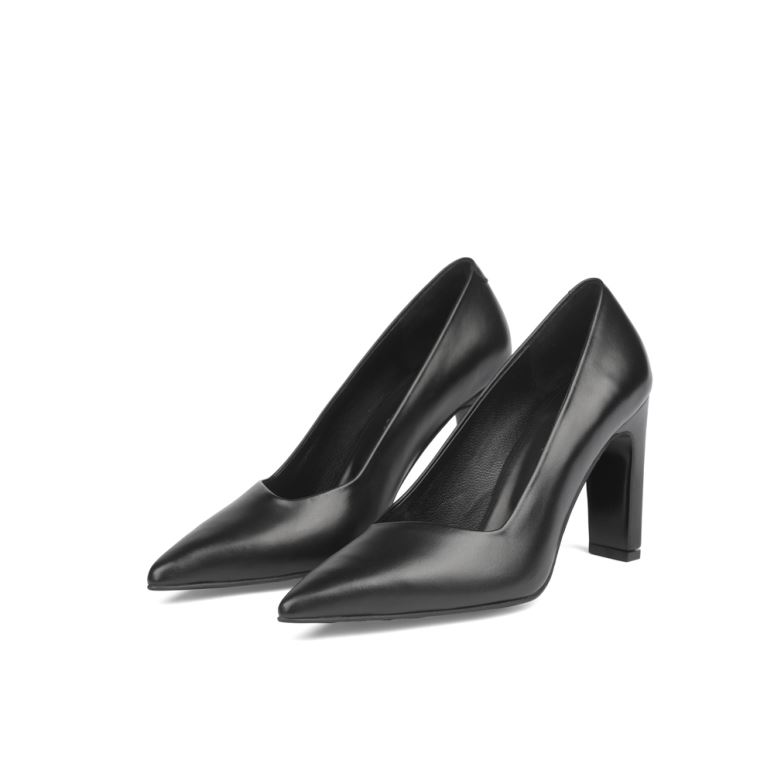 کفش پامپ زنانه